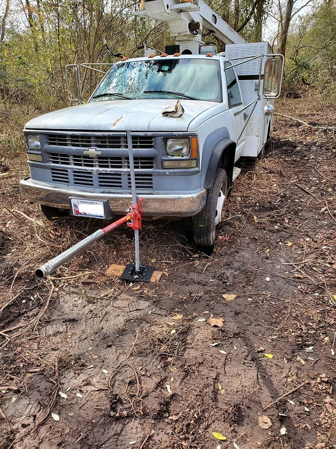 Bucket truck 2.jpg