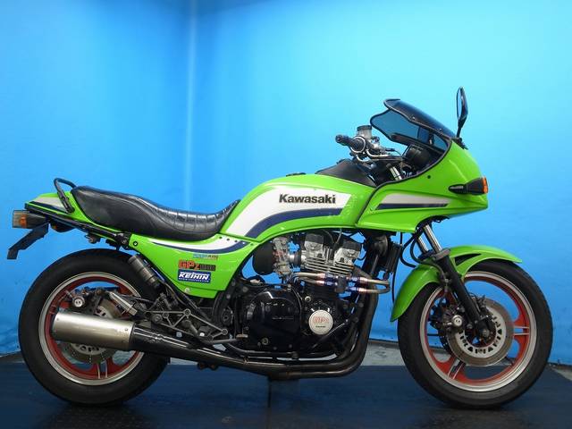 kawasaki-gpz1100-1985-14.jpg