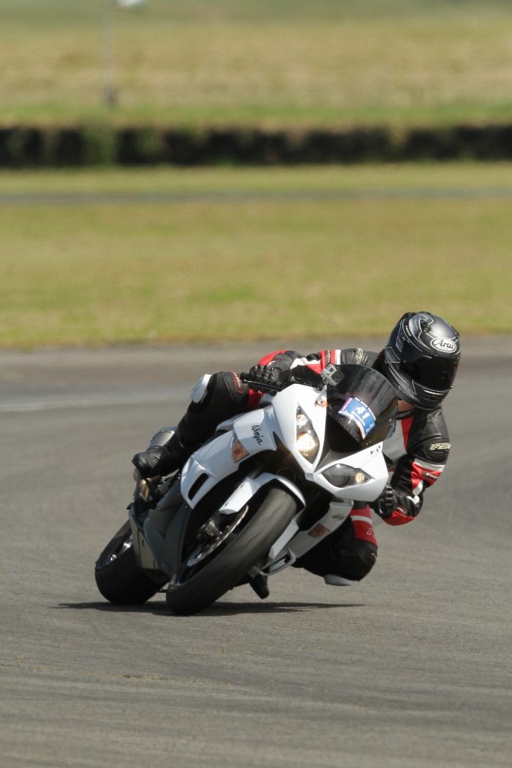 2019 - White ZX6a.jpg