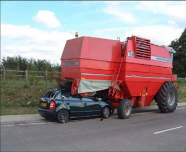 1650468922388_Red combine harvester.png