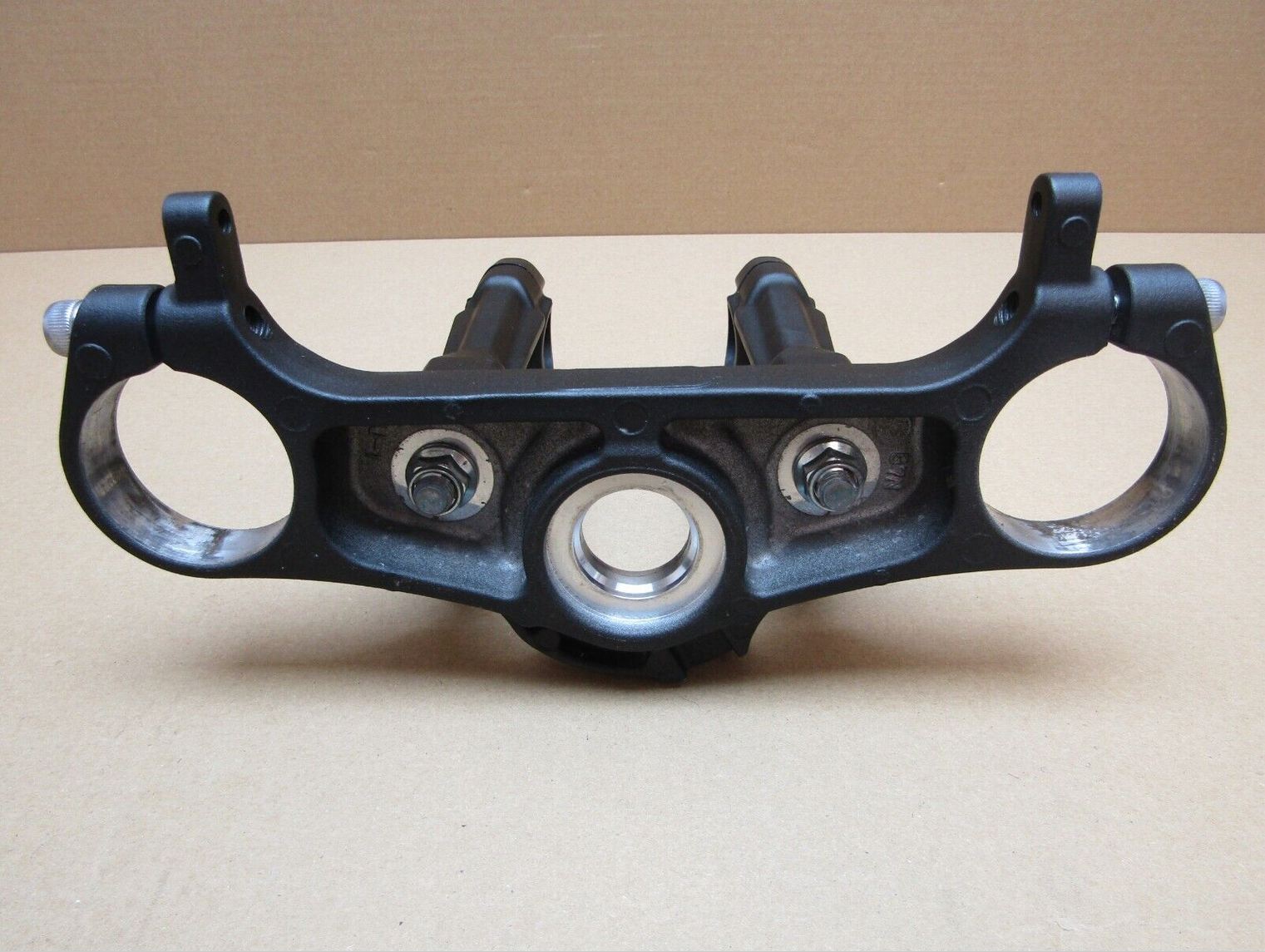 MT-09 SP top yoke underside.JPG