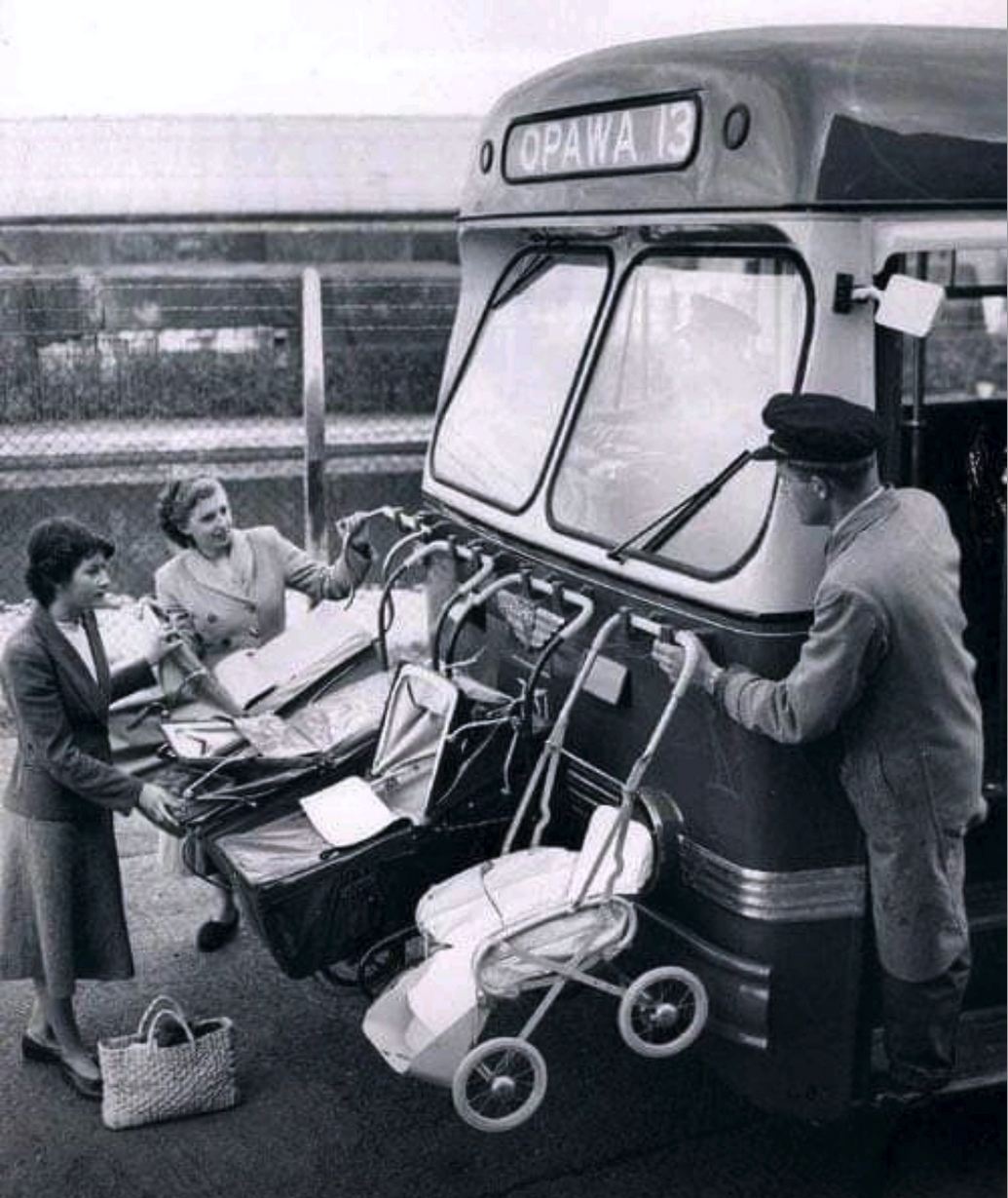 Bus_pram.JPG