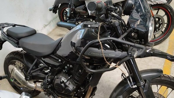 royal-enfield-himalayan-450-spotted-2-1695356517-2023-09-bf220c514f2b144f2f334b1d20d90732.jpg