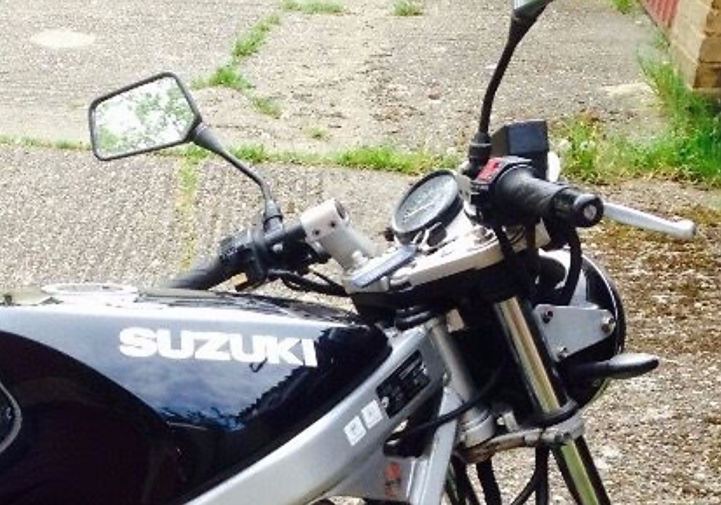 Suzuki GS500 bars.jpg